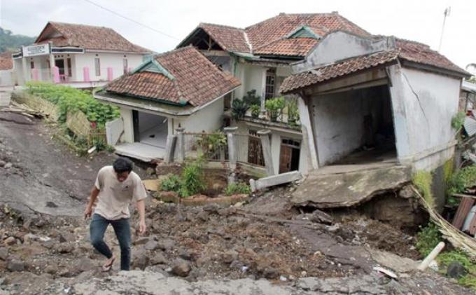 Tanah Bergerak, 35 Rumah Warga di Desa Wargasari Rusak Berat