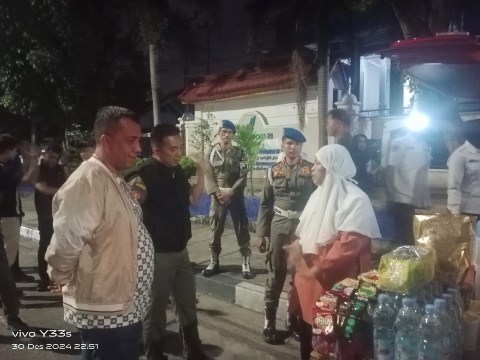 Pj Wako Roni Turun Langsung Tertibkan Pedagang di Dipo dan Hangtuah