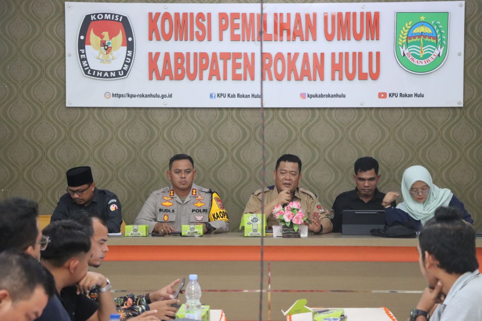 KPU Rohul Persiapkan Tahapan Kampanye Umum Paslon Pilkada 