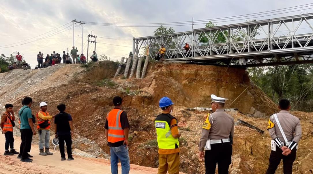 Akses Lintas Riau-Sumbar di Tanjung Alai Ditutup Total