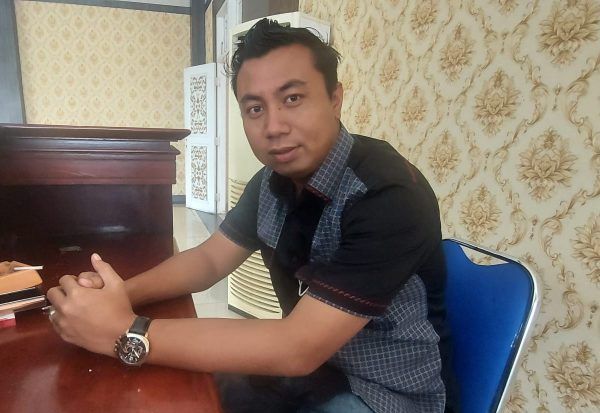 Antrian BBM, DPRD Pelalawan Minta Pengusaha Tidak Ikut Berebut Membeli