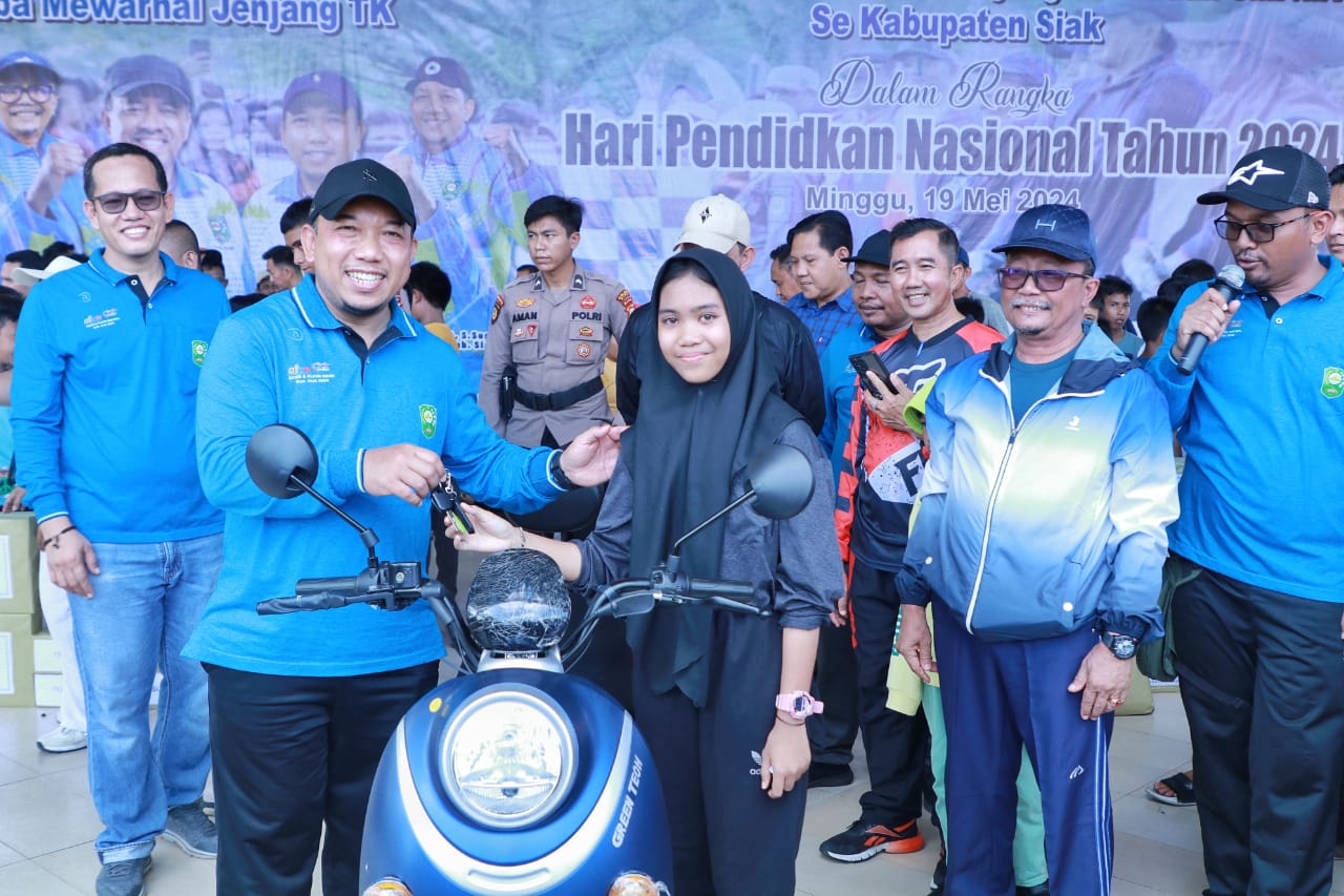 Jalan Sehat Hardiknas 2024 di Siak Berhadiah Motor, Peserta Banyak tak Dapat Kupon