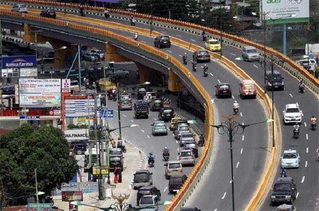 2 Videotron di Simpang SKA Ganggu Pembangunan Fly Over, Ini Kata Pemprov Riau