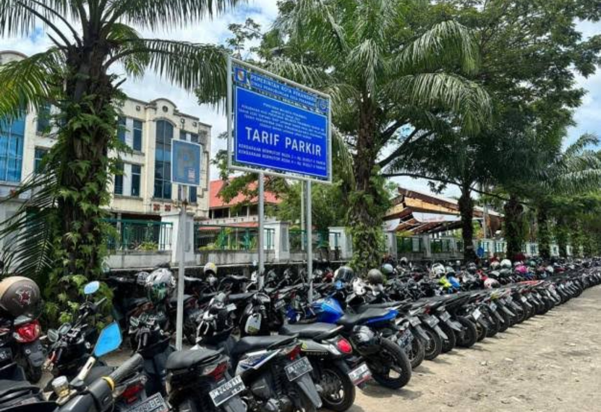 Dishub Pekanbaru Diminta Ganti Plang Tarif Parkir