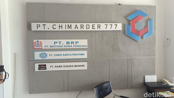 Sejumlah Orang Dibawa KPK Usai Gelededah Kantor Chimarder 777