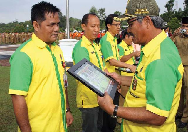 Bupati Beri Penghargaan Lomba Kebersihan