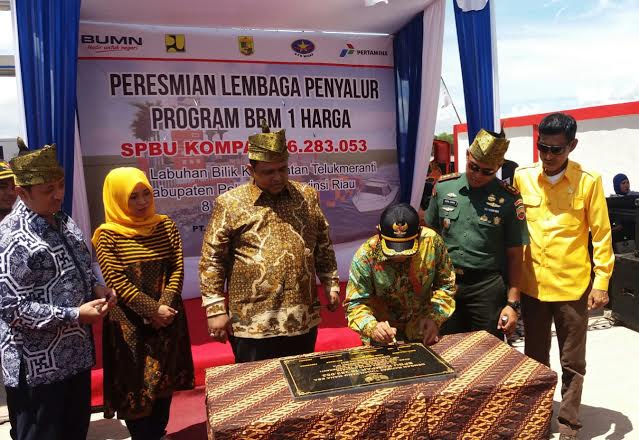 Bupati Harris Resmikan SPBU di Desa Labuhan Bilik