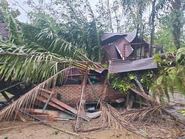 Ratusan Rumah di Rohul Rusak Akibat Angin Kencang