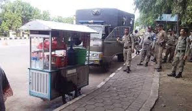 Pedagang di Jalan Sudirman Bakal Ditertibkan