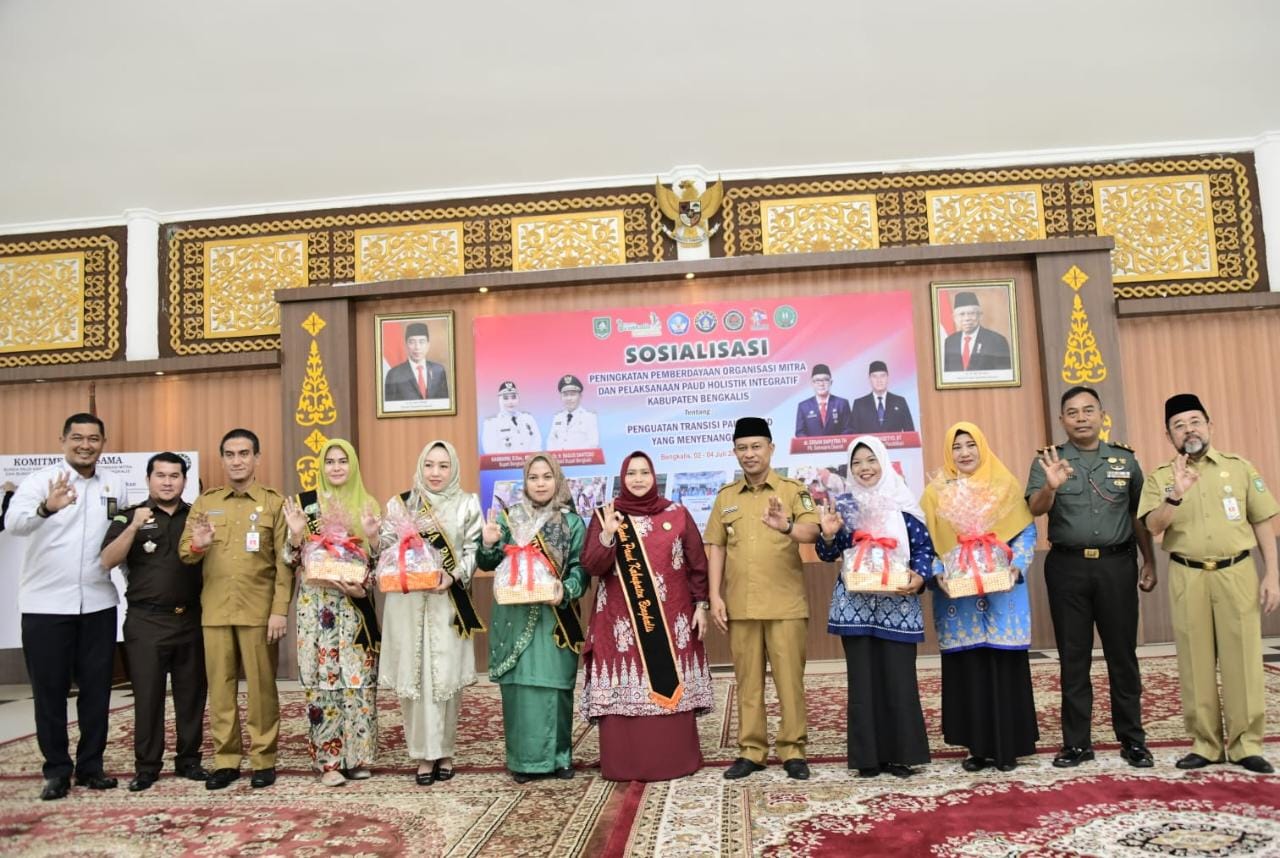 Bupati Kasmarni Dukung Transisi Gerakan PAUD ke SD yang Menyenangkan