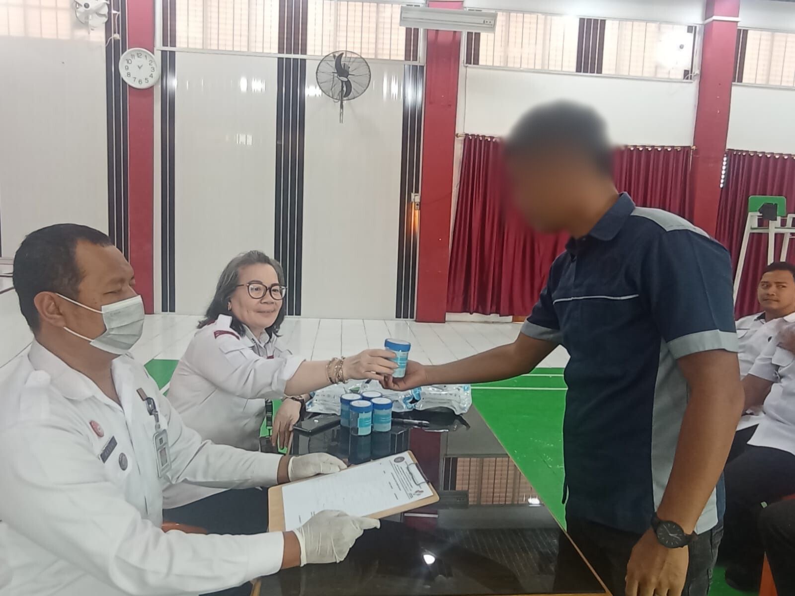 Petugas dan Warga Binaan Lapas Kelas IIA Pekanbaru Kembali Dites Urine