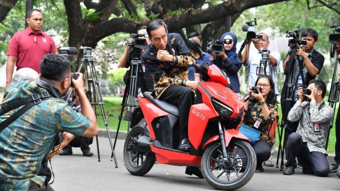 Pembeli Motor Jokowi Tak Kunjung Bayar Rp2,5 M, Panitia Konser Lelang Kebobolan