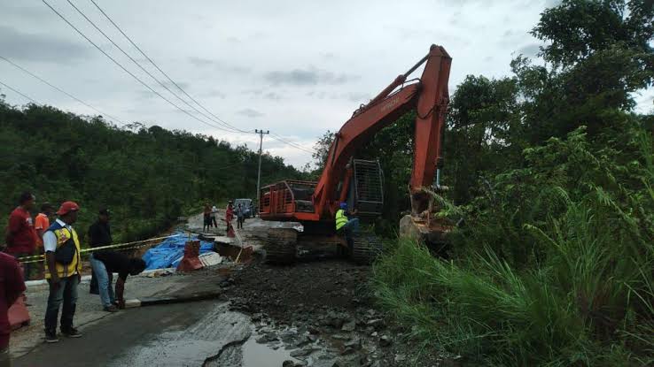 Curah Hujan Tinggi Berpotensi Banjir dan Longsor, BPBD Riau Imbau di Wilayah Ini Waspada