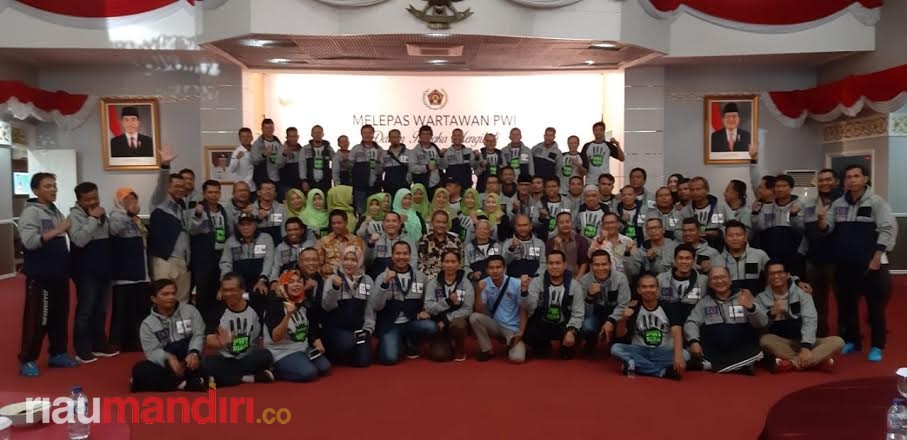 Ahmad Hijazi Lepas Delegasi PWI Riau untuk Ikuti HPN di Surabaya
