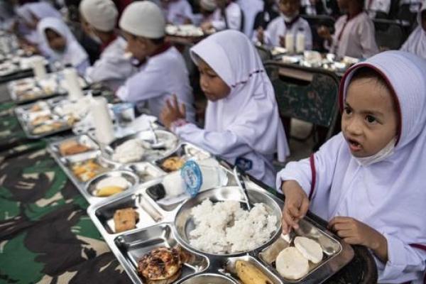 Daun Kelor dan Telur Ayam Jadi Alternatif Menu Makan Gratis