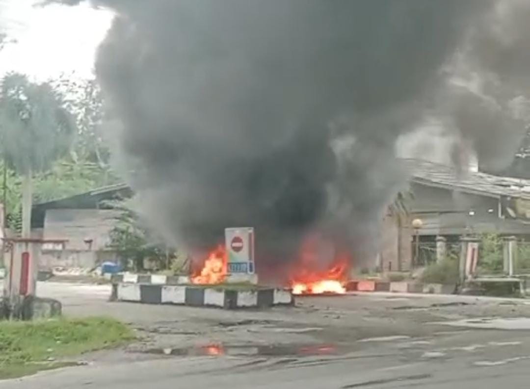 Avanza Terbakar di SPBU Rantau Berangin, Lansir BBM?