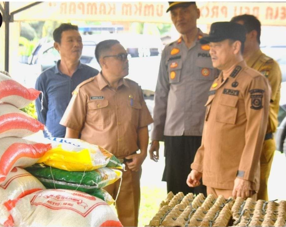 Pemkab Kampar Gelar Operasi Pasar di Gunung Sari