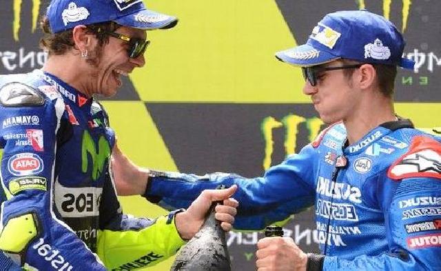 Vinales: Mau Jadi Yang Terbaik? Kalahkan Rossi!