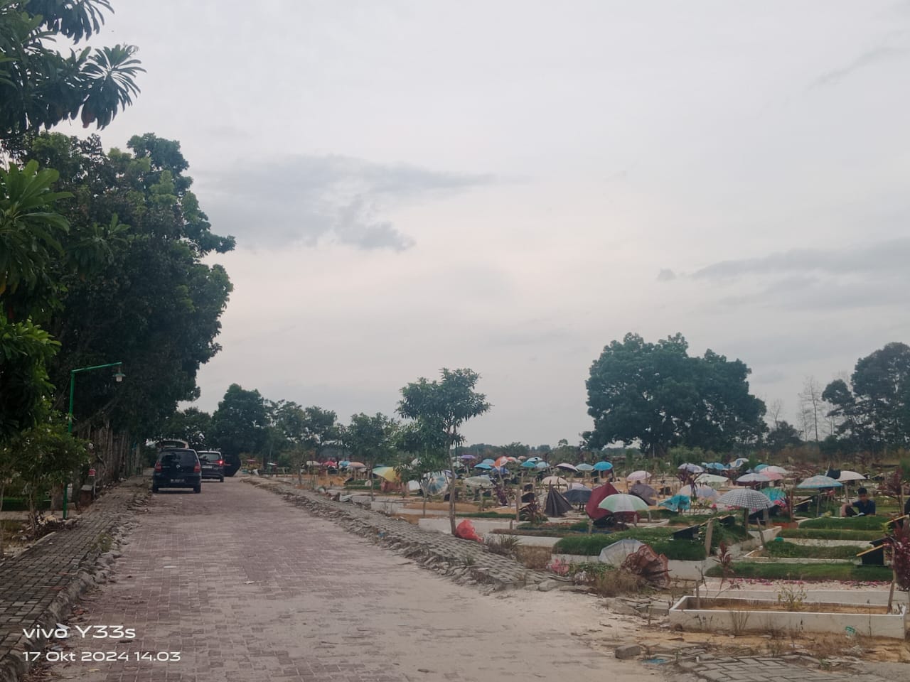 TPU Payung Sekaki Hampir Penuh: Satu Liang Bisa Dua Jenazah