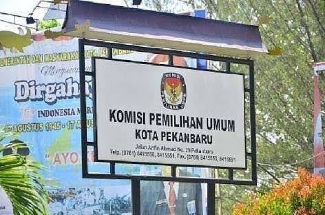 Rekapitulasi Tingkat Kecamatan Rampung, Ini Rincian Perolehan Suara Paslon di Pilkada Pekanbaru