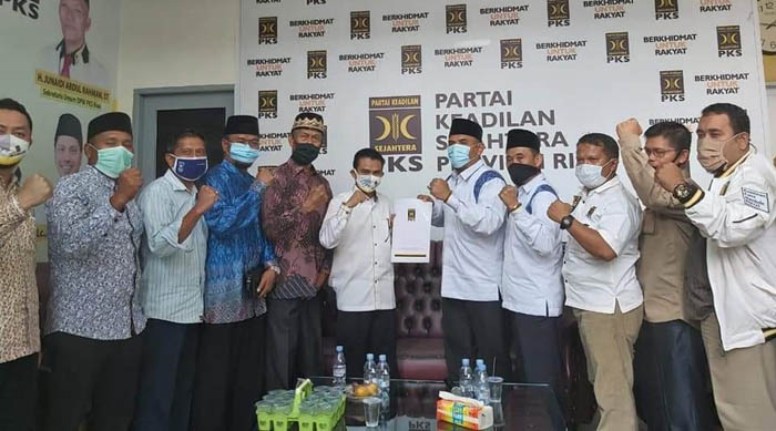 Serahkan SK, PKS Resmi Usung Edi Sepen-Zainal Abidin di Pilkada Dumai 2020