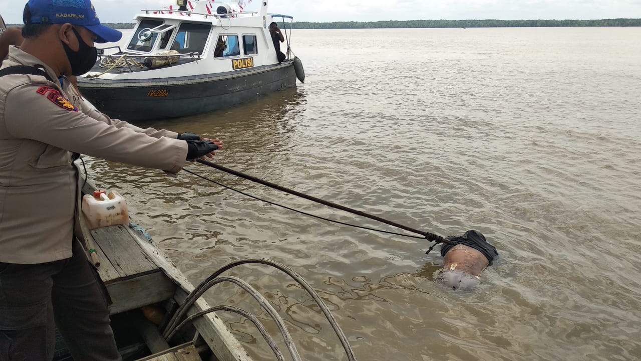 Sesosok Mayat Ditemukan Mengapung di Sungai Indragiri, Satu Lagi Masih Dicari