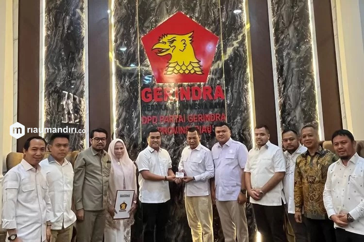 Muflihun-Ade Hartati Maju Pilwako Pekanbaru dari Gerindra dan PAN