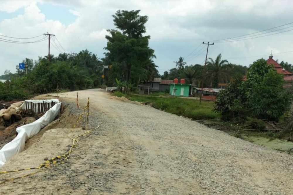 Jalan Longsor di Pekan Tua Sudah Bisa Dilewati