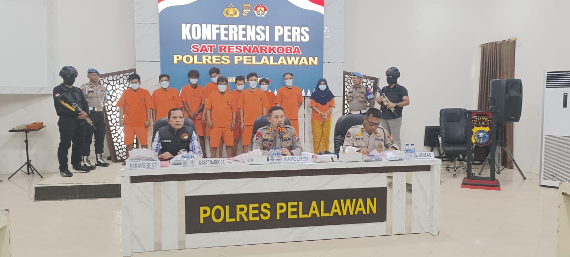 Sikat Habis Jaringan Narkoba, Polres Pelalawan Sita 2,8 Kg Ganja