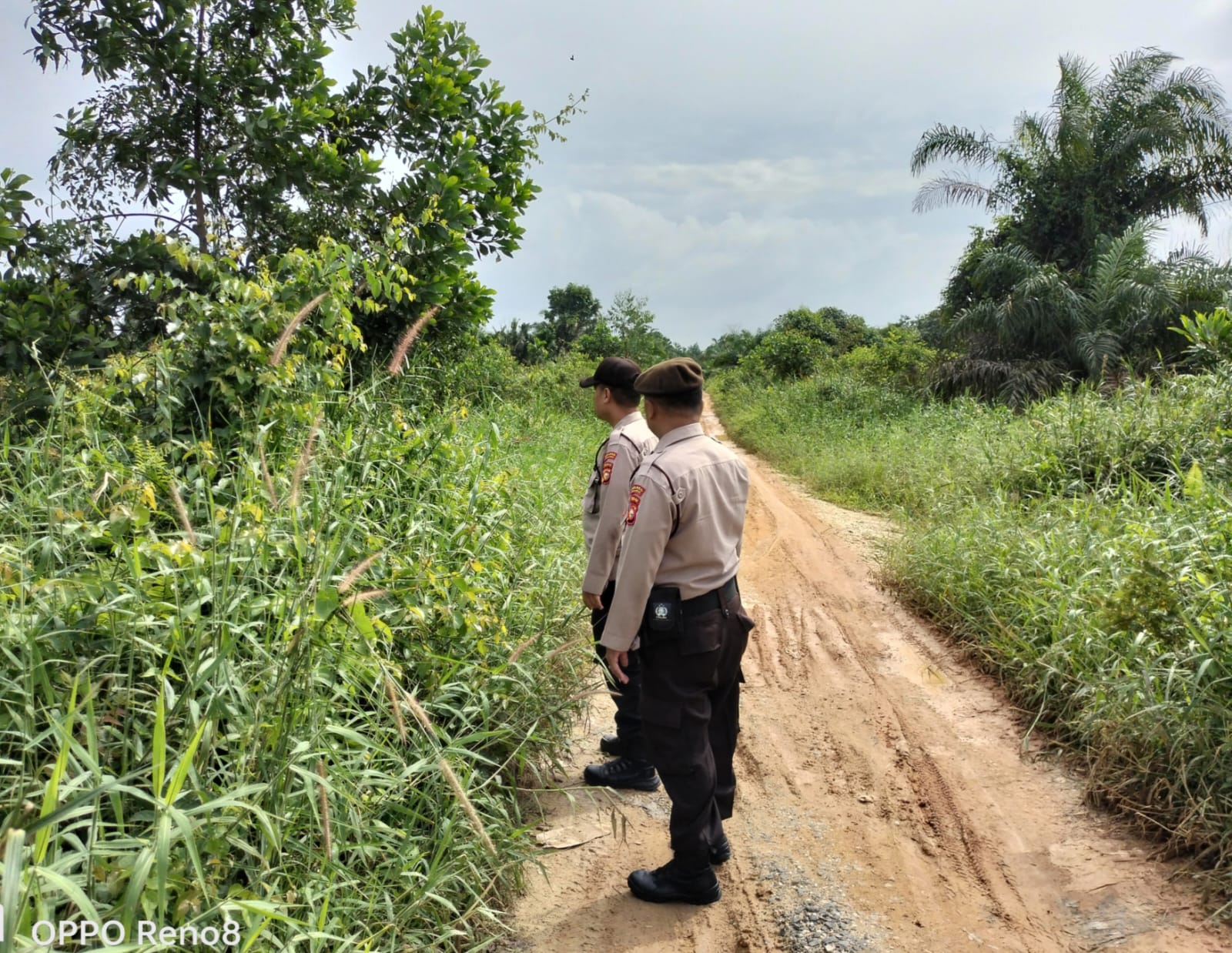 Pantau Lokasi Rawan, Polsek Pangkalan Kerinci Antisipasi Karhutla