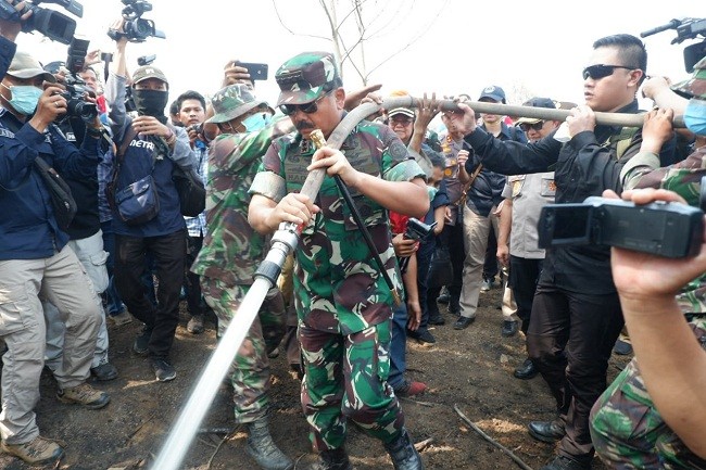 Panglima TNI dan Kapolri Warning Riau Soal Karhutla