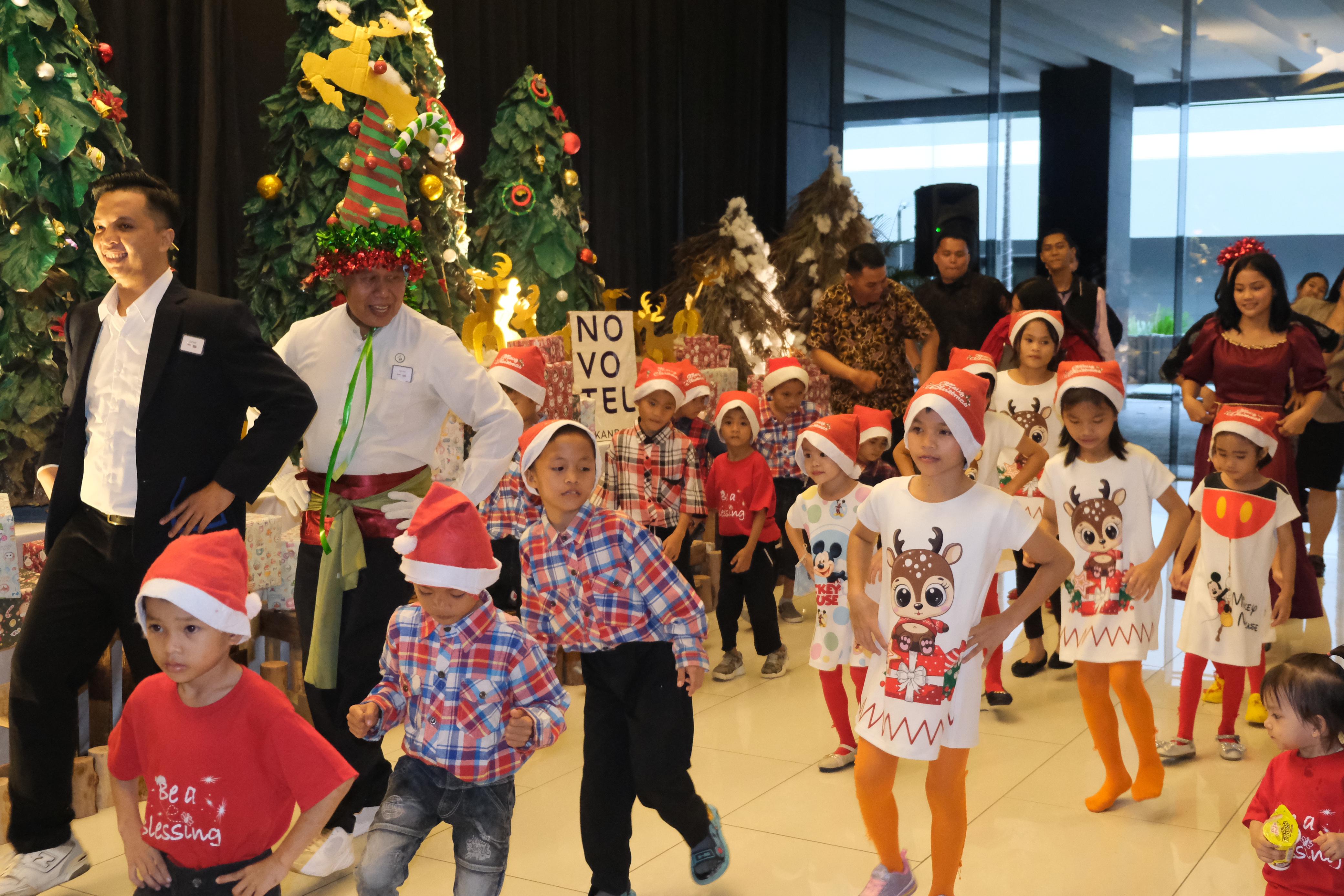 Accor Solidarity Week: Novotel Pekanbaru Rayakan Natal Bersama Panti Asuhan Efrata 