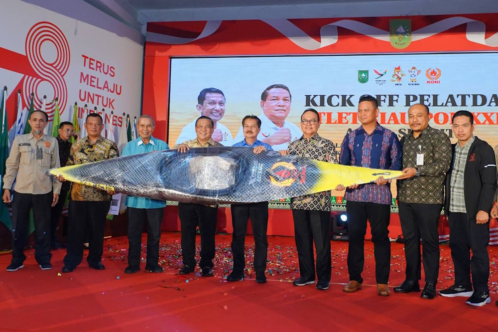 Pj Gubri Resmikan Kick Off Pelatda Atlet Riau untuk PON XXI